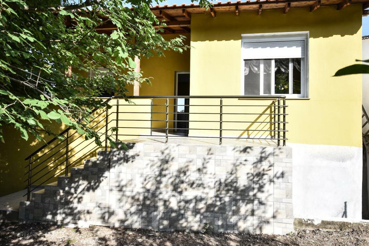 Martha'S Villa Nea Iraklitsa Exterior photo