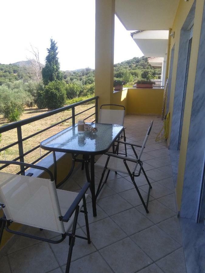 Martha'S Villa Nea Iraklitsa Exterior photo